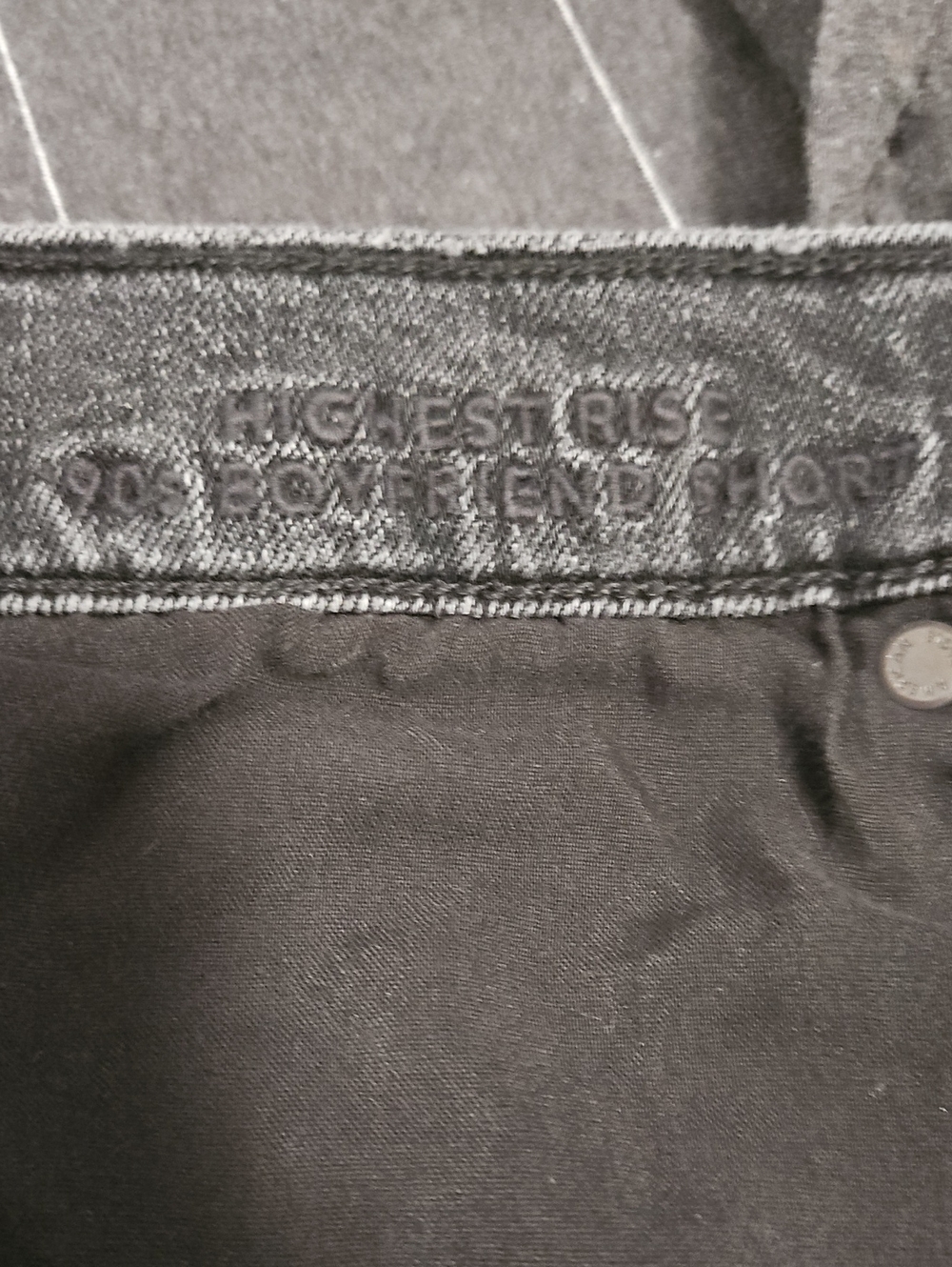 AE Distressed Shorts - Picture 4 of 4